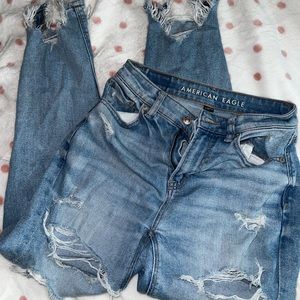 American Eagle jeans, whitewashed, gently used. Size 00 SHORT